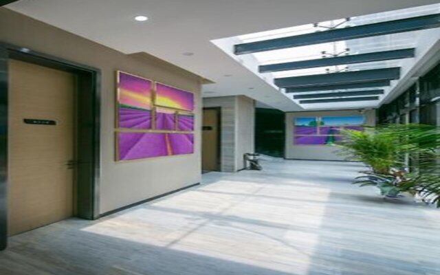 Lavande Hotel Wuhan Wusheng Road