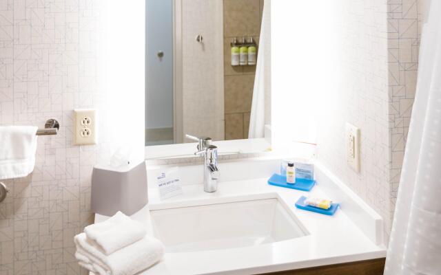 Holiday Inn Express & Suites Knoxville-Farragut by IHG