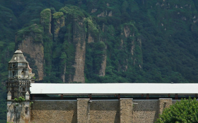 Hotel Concierge Flor y Canto