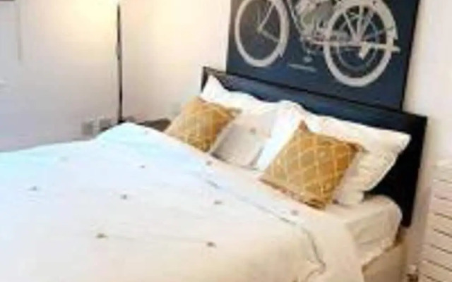 Tee Sweetlux Apartment In Canning Town