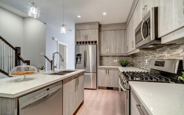 Three-Bedroom House with Balcony #33 Sunalta Downtown