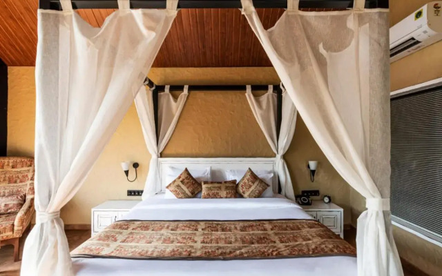 Canary Islands Resort & Spa, Lonavala