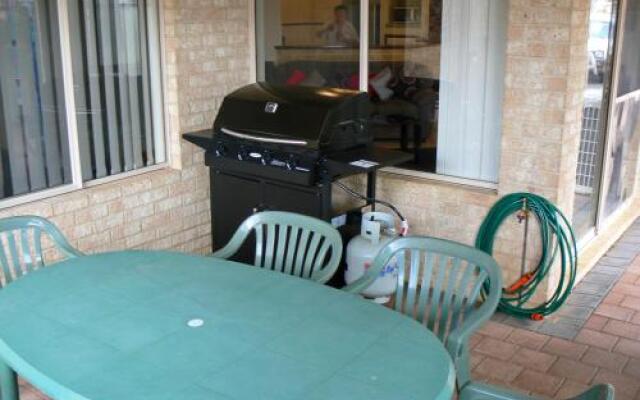 Geraldton Luxury Retreat 2