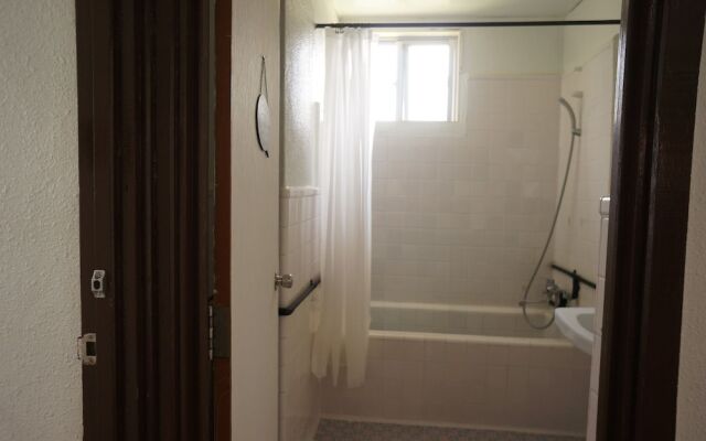 Tiny guest house mametora