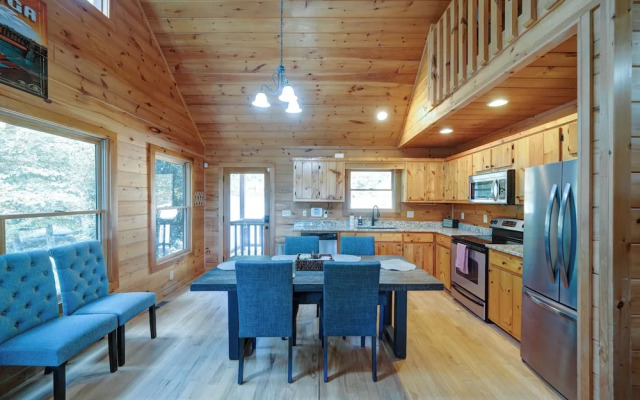 Mountain Haven in the Woods