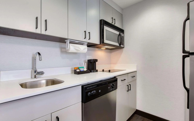 Homewood Suites by Hilton Louisville-East
