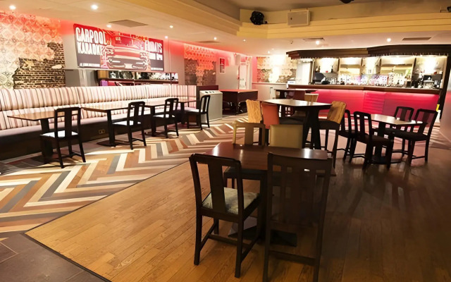 West Port Hotel