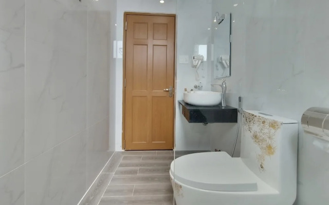 Oyo 841 Bao Hoang Hotel