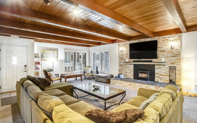 Summit Hideaway #445