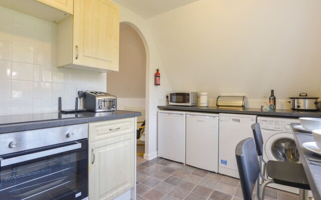 12 Valley Lodge