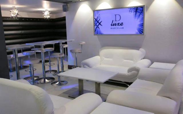 D Luxe Hotel