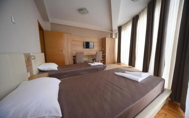 Garni Uni Elita Lux Hotel