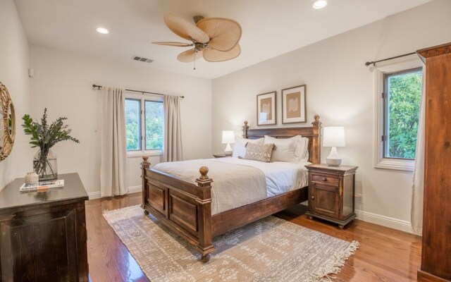 Casa del Arbol by AvantStay | Villa w/ Sunset Views | 5 Acres of Avocado Trees