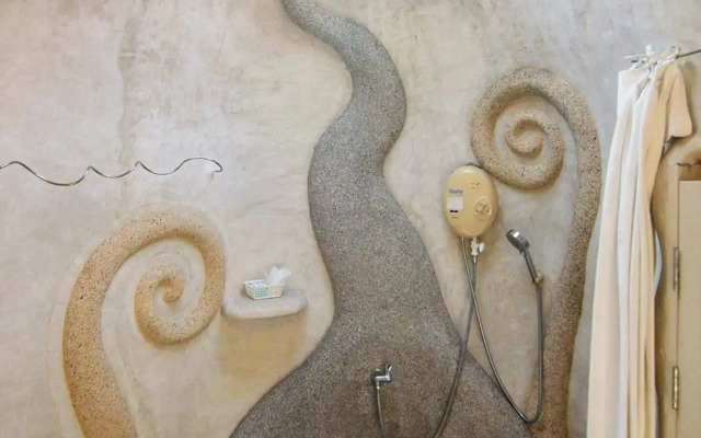 Naidee Sculptured Huts