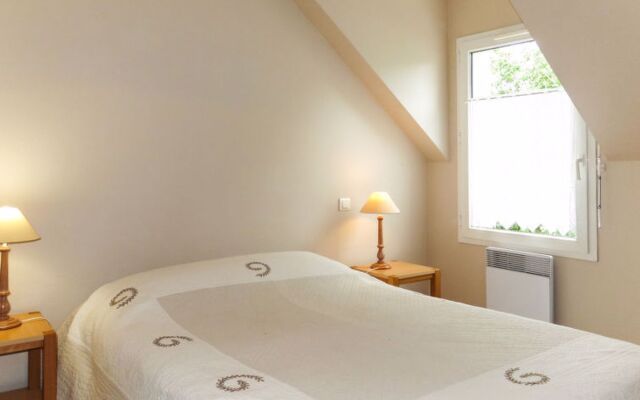 Les Petites Iles (PEI300)