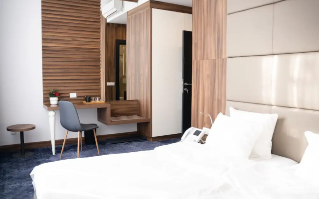 Olivia Rooms