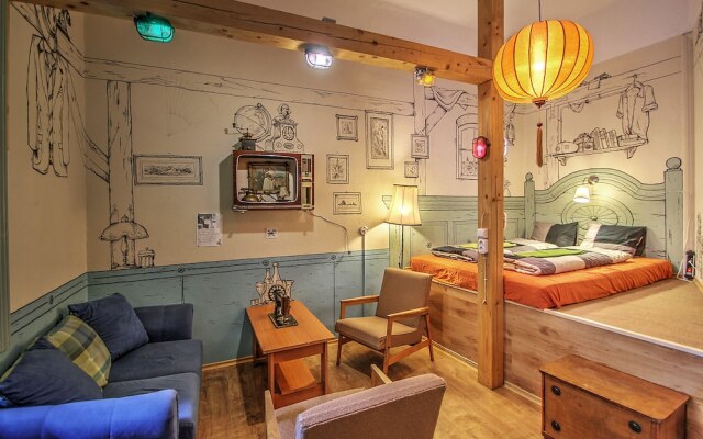 Lavender Circus Hostel And Apartments