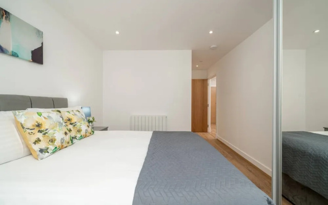 Skyvillion - River View Mins To O2 & London Excel