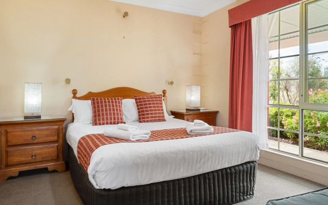 Swansea Cottages & Lodge Suites