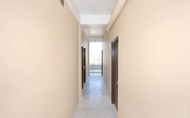 OYO 12379 Hotel Riyasat