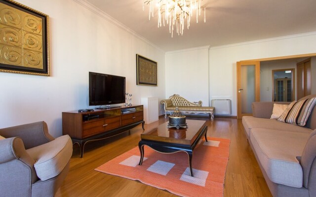 Expo Luxurious by Homing