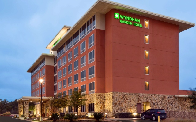 DoubleTree by Hilton San Antonio Northwest