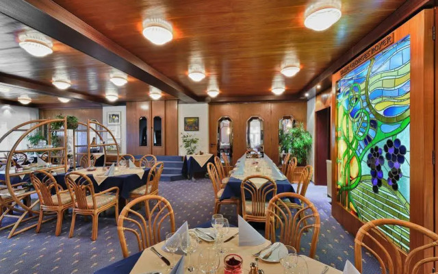 Hotel & Restaurant Hessischer Hof