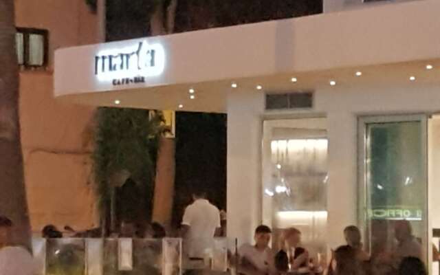 Anthea Hotel Apartments