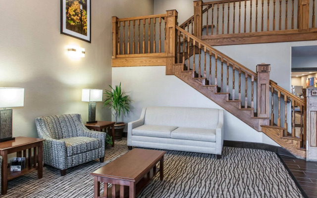 Comfort Inn & Suites Napoleon