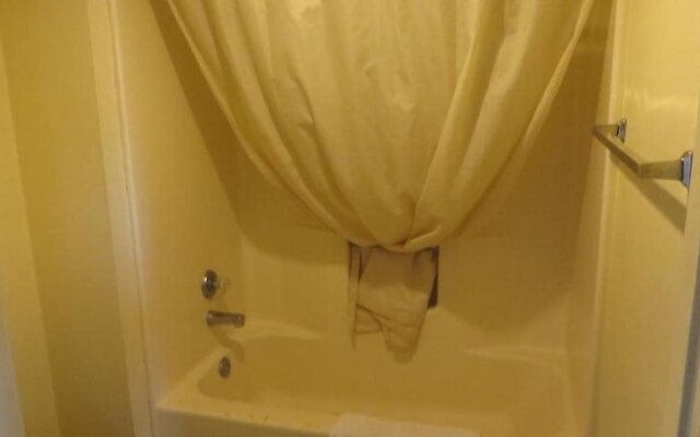 Motel 6 Lake Elsinore, CA