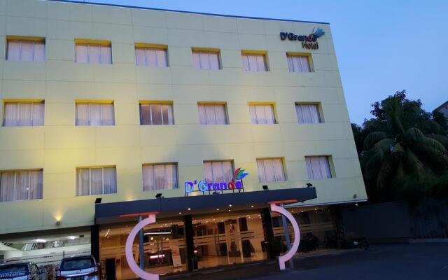 OYO 666 D' Grande Hotel Batam