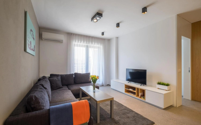 APT 32 near Mall of Sofia & Metro Station