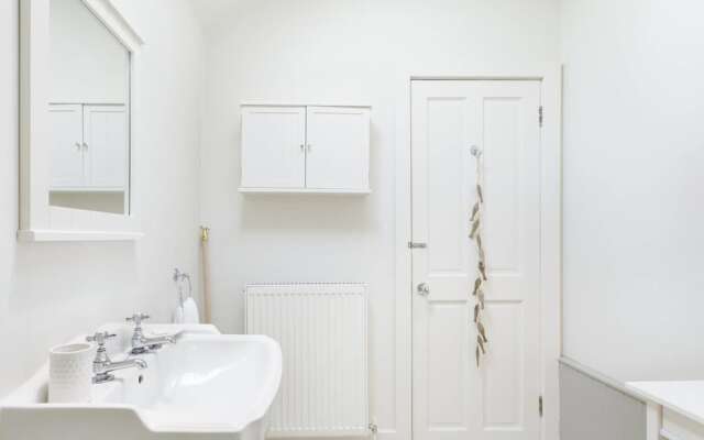 Picturesque Mews House on Cosy Cobbled Street