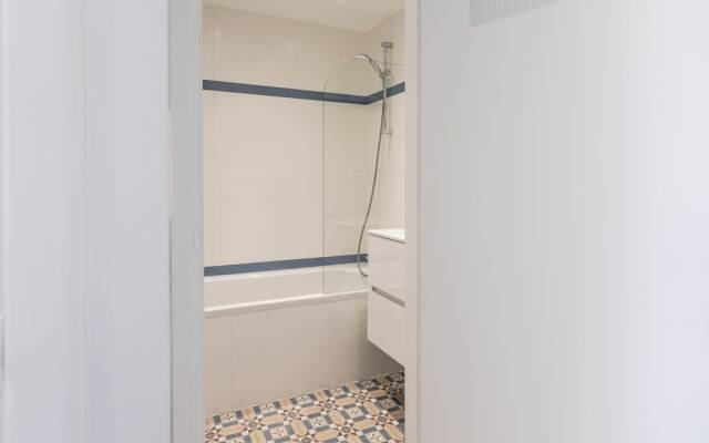 Renovated Apartment With a top Location on a Dike