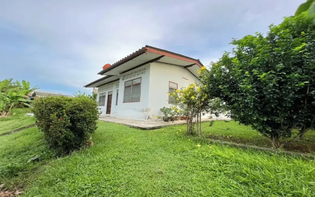 Baan Bonsuan Hill Guesthouse