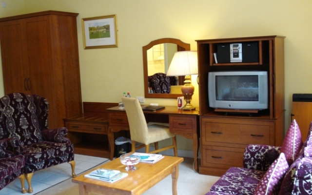 Ashlee Lodge