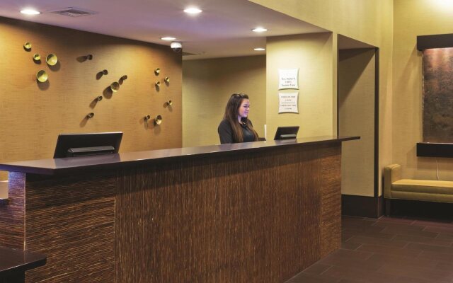 La Quinta Inn & Suites Las Vegas Tropicana