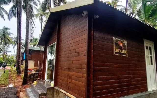 Seclude Eco Cottages