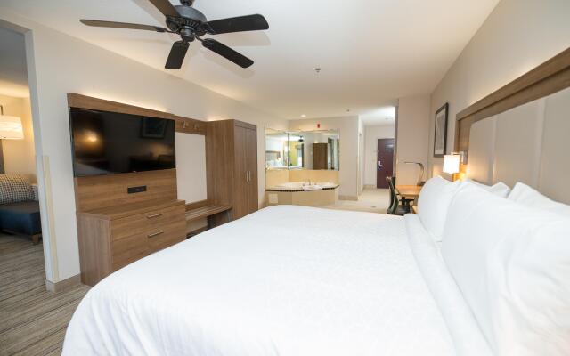 Holiday Inn Express Clinton by IHG