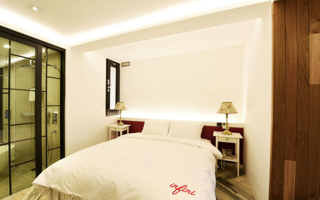 Hotel Infini