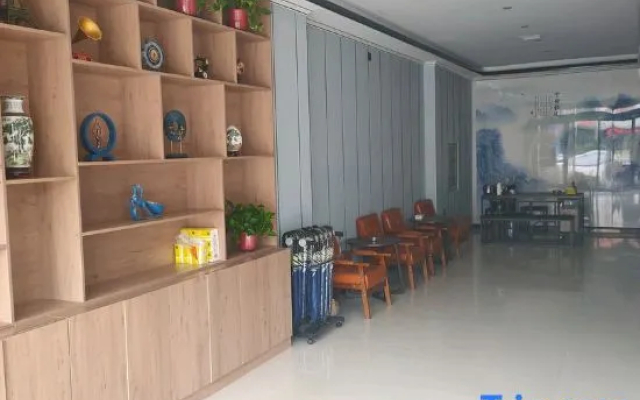 Yucheng Lido Hotel