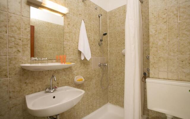 Marina Sunny Hotel by Valamar