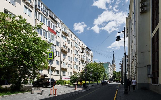 GMApartments (ДжиЭмАпартментс) на переулке Петроверигский