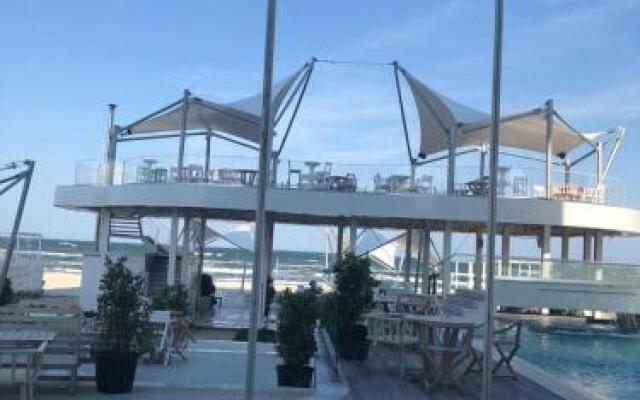 Ap.609 White Tower Mamaia Summerland