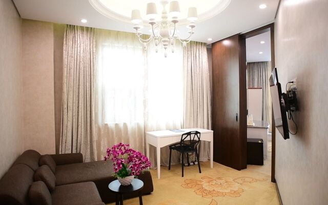 Shanghai Crown Crystal Hotel