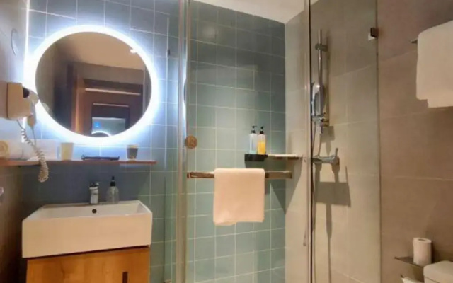  Home Inn (Guangzhou Tianpingjia Metro Station)