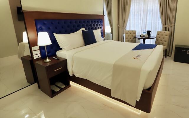 Monaco Hotel