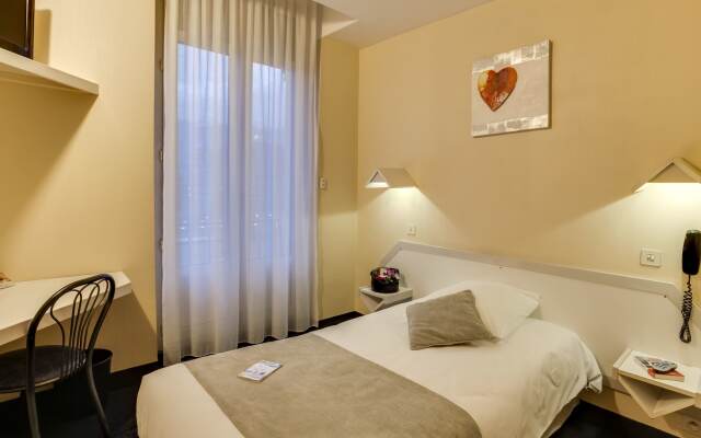 BRIT HOTEL CONFORT Suisse et Bordeaux