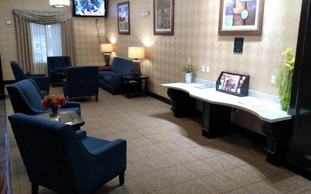 Red Roof Inn & Suites Longview