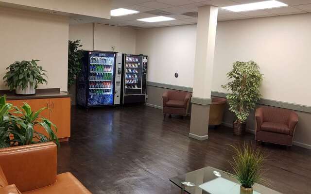 SureStay Plus Hotel by Best Western St. Louis Airport